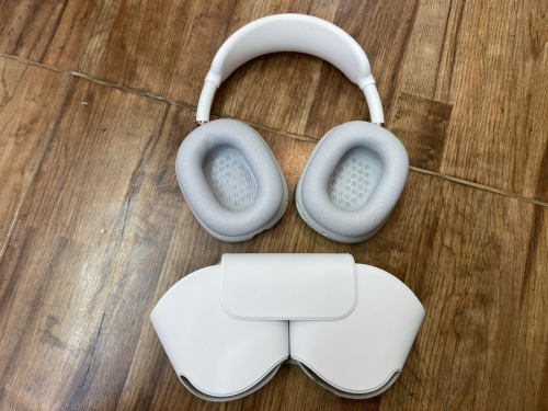 Air Pods MAXのAPPLE アップル