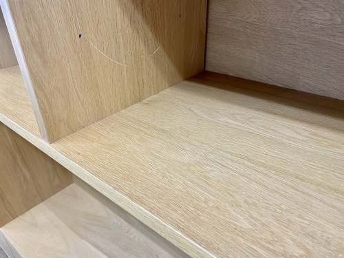 棚のキャビネット