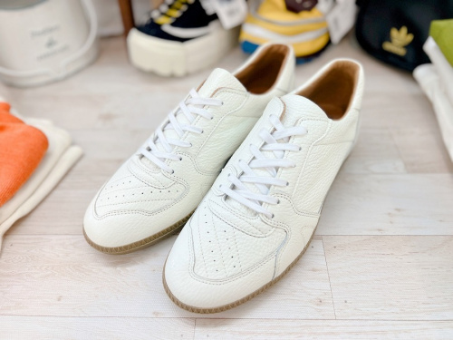 メンズファッションのスニーカー