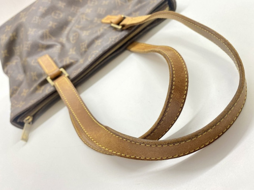 バッグのLOUIS VUITTON