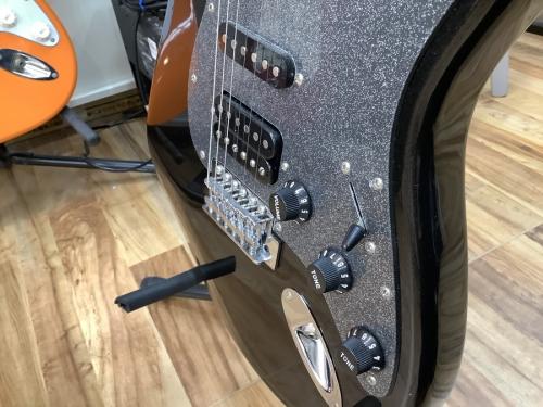 王道エレキギター】Squier by FENDERのストラトキャスターをご