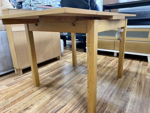 木製エクステンションテーブルのタモ材