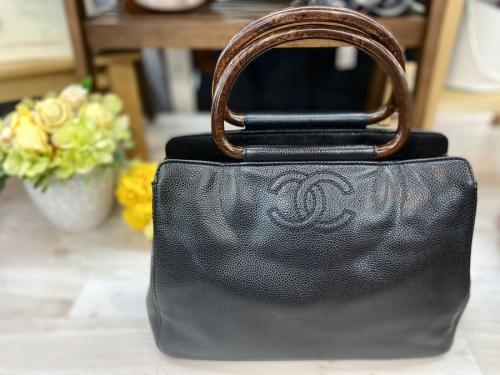 バッグのCHANEL