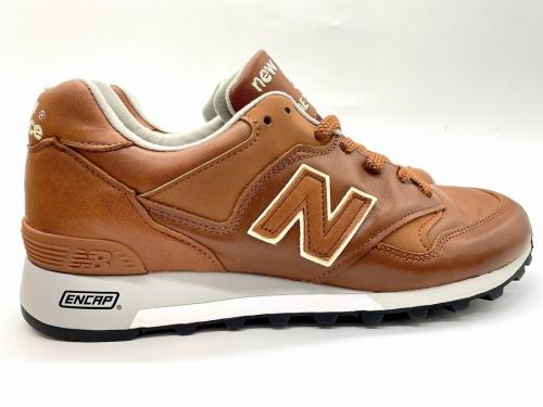 ニューバランスのNEW BALANCE