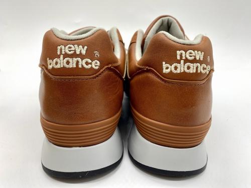 NEW BALANCEのレザースニーカー