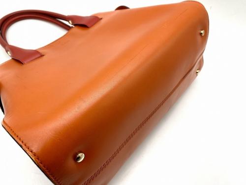 トッズのハンドバッグ