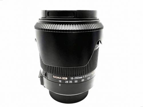 Nikonのニコン