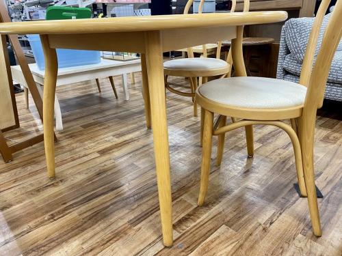 テーブルの大塚家具
