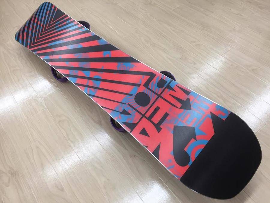 K2のスノーボード WWW( ワールドワイドウェポン）入荷しました