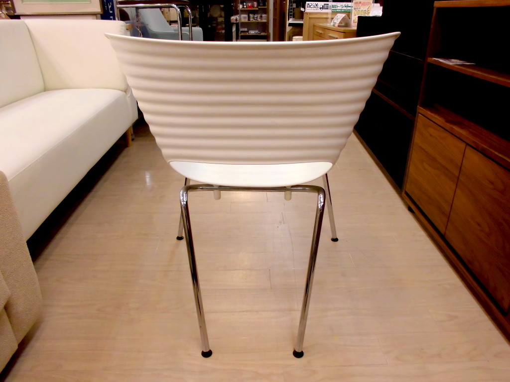 Vitra(ヴィトラ)のスタッキングチェアーが入荷いたしました！ ｜2019年