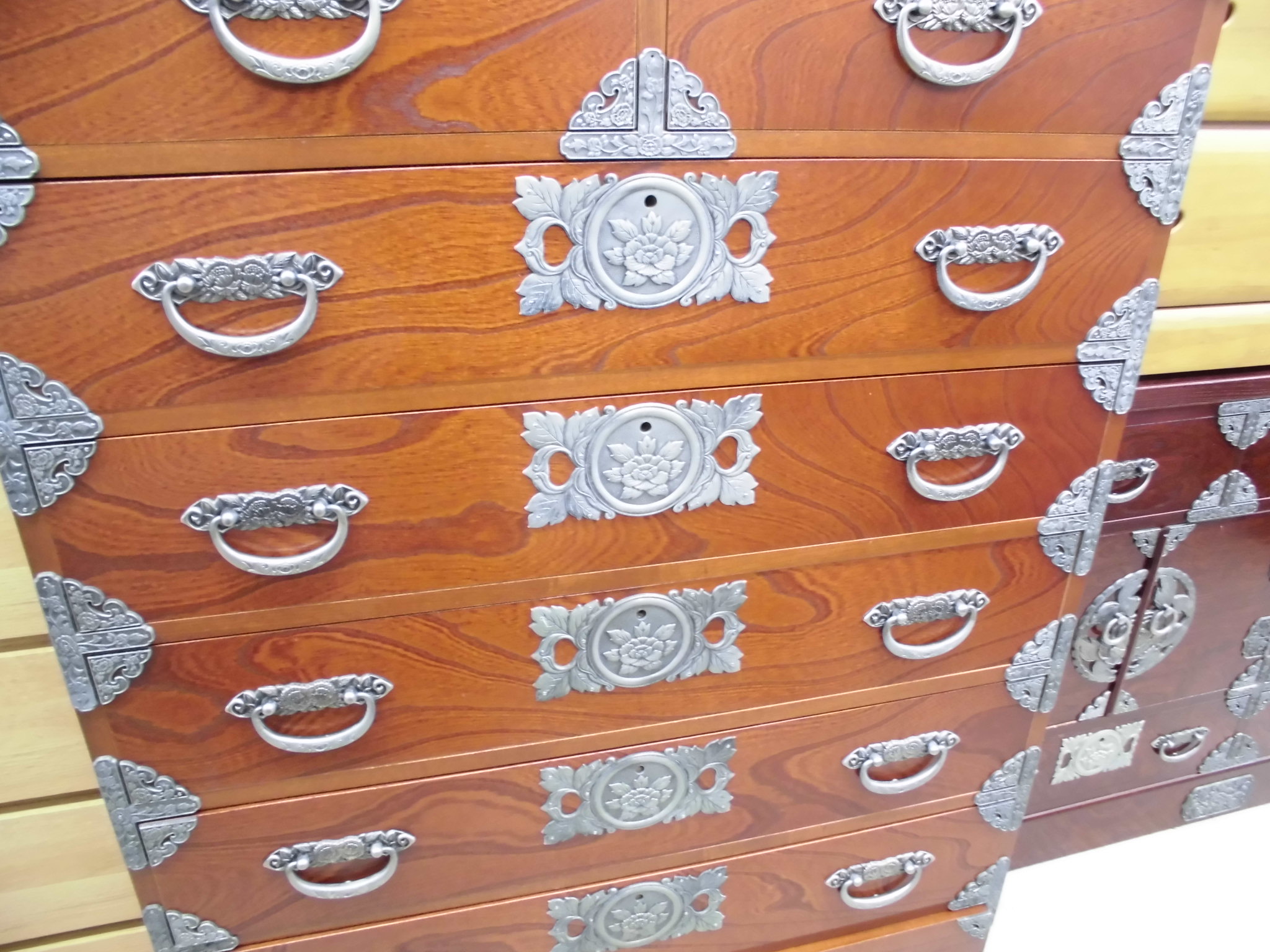 CAPICの民芸調箪笥チェスト2組セットをご紹介！｜2019年01月26日