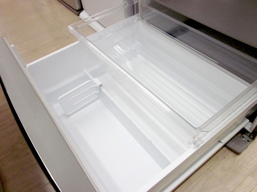 Panasonic(パナソニック)の552L 6ドア冷蔵庫 2012年製「NR