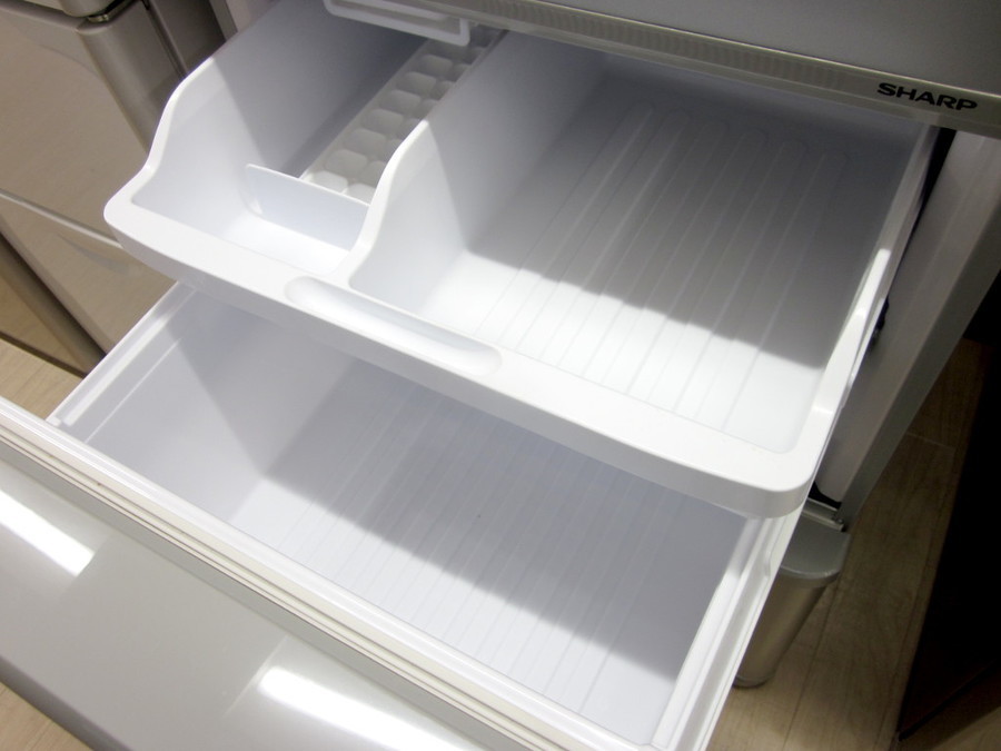SHARP(シャープ)の350L 3ドア冷蔵庫 2019年製「SJ-W351E」｜2019年12月