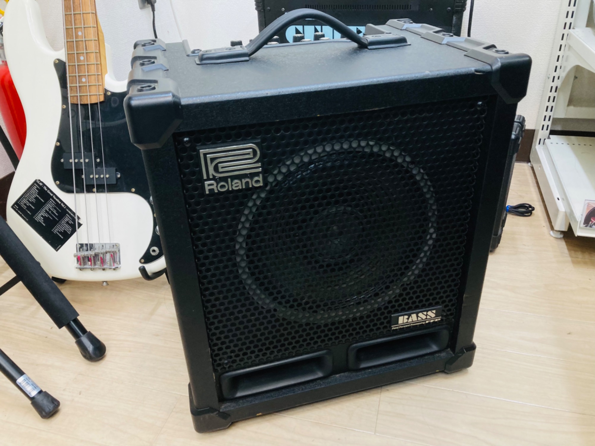 ローランドベース・アンプ　CB-60XL CB-120XL ROLAND / ローランド】ベースアンプ《CB-60XL》が入荷いたしまし