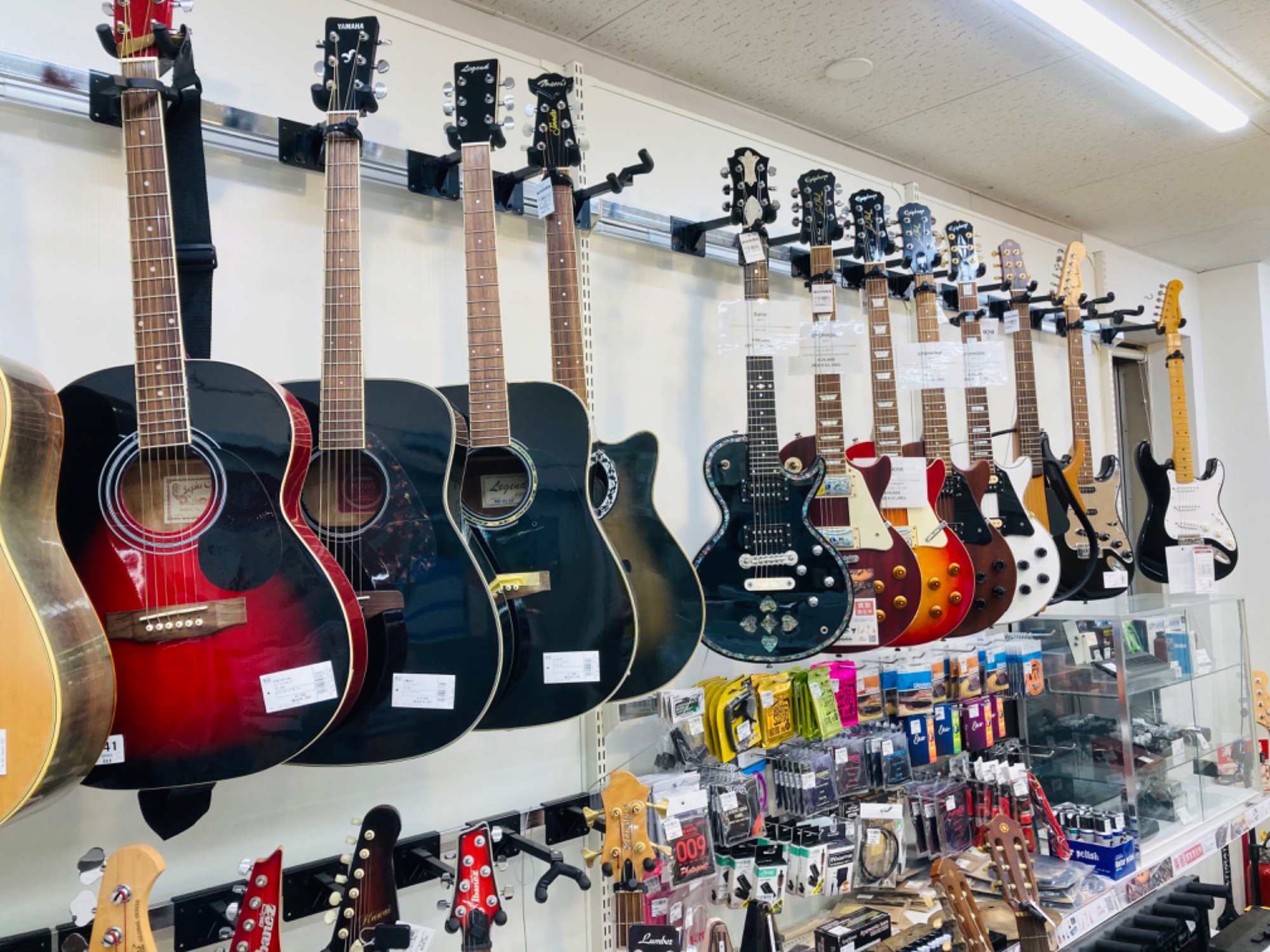 ROLAND / ローランド】ベースアンプ《CB-60XL》が入荷いたしました