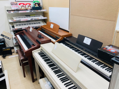 ROLAND / ローランド】ベースアンプ《CB-60XL》が入荷いたしました