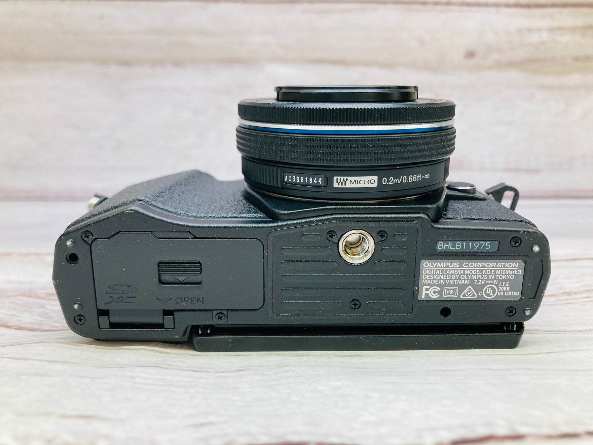 ミラーレス一眼　OLYMPUS E-M10 MARKⅡ Amazon.co.jp: OLYMPUS ミラーレス一眼 OM-D E-M10 MarkII ボディー