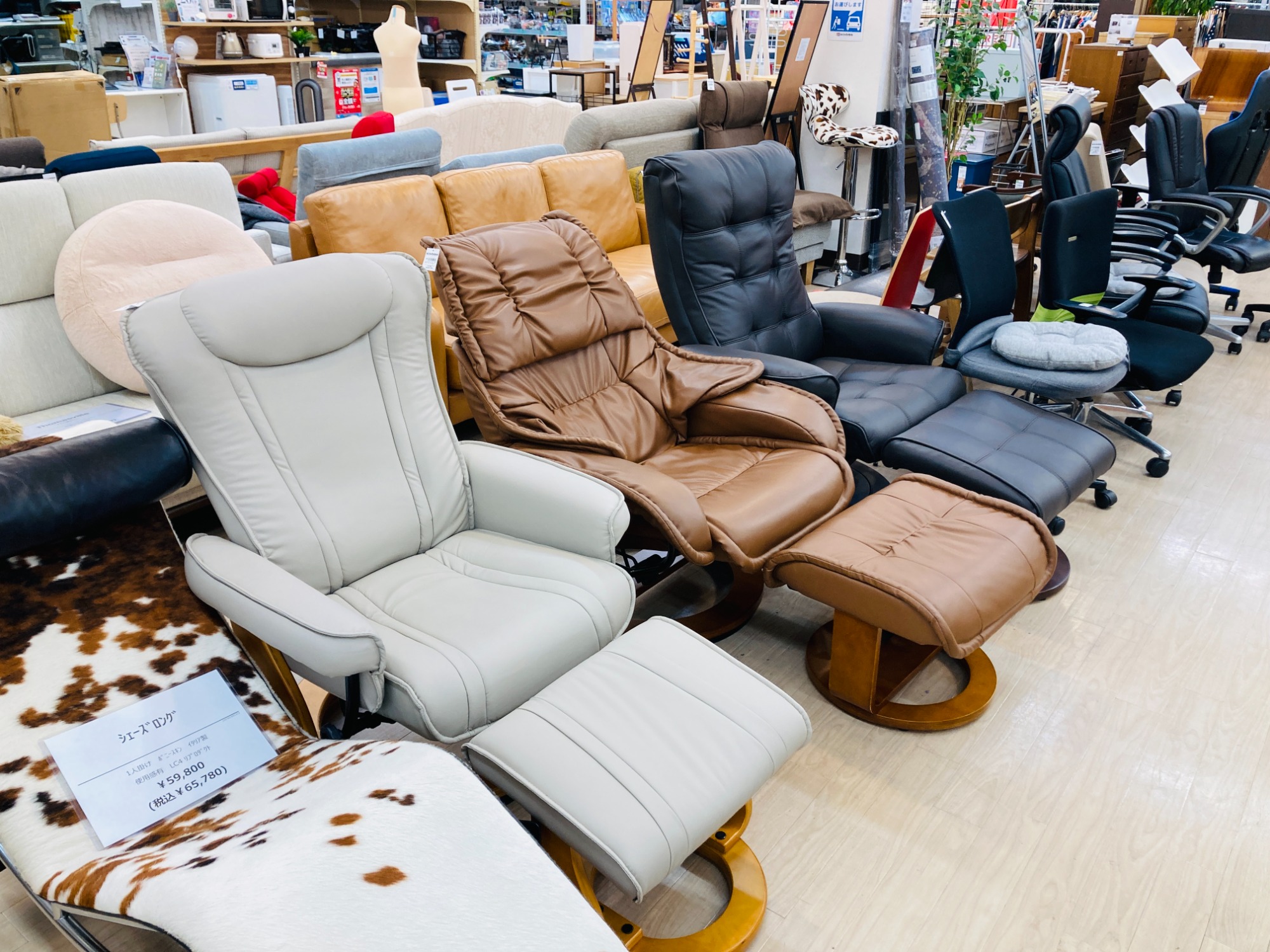 GOOD YEAR】タイヤテーブルが入荷いたしました！！｜2023年08月04日