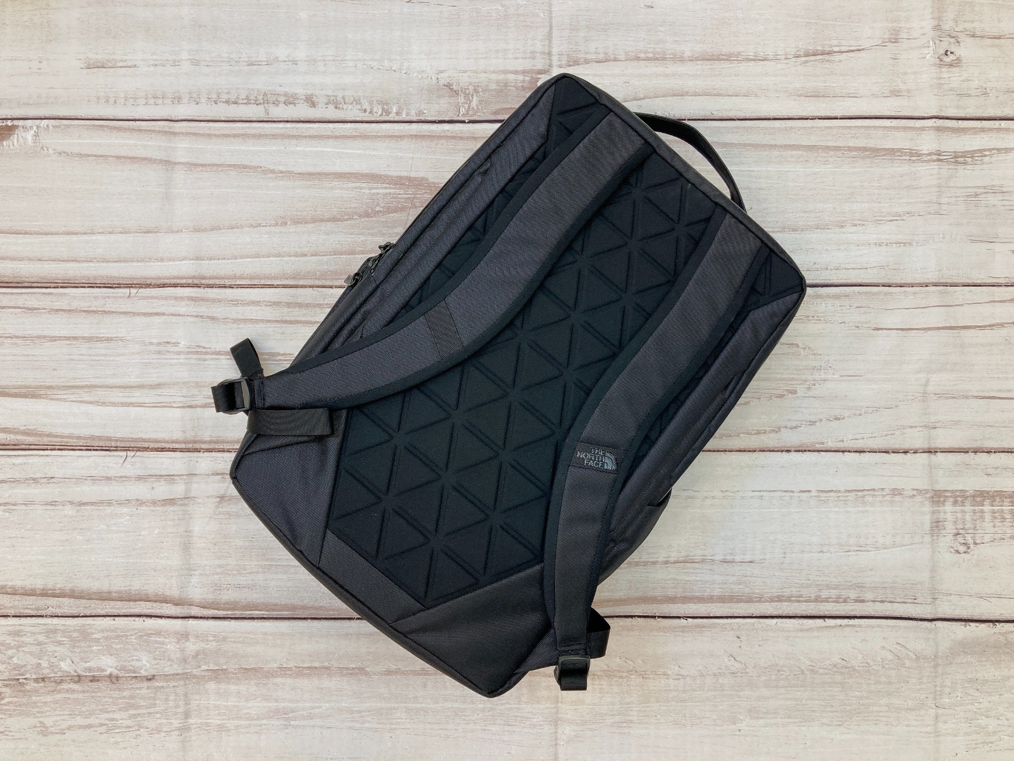 THE NORTH FACE / ノースフェイス】シャトルデイパック NM82329 をご