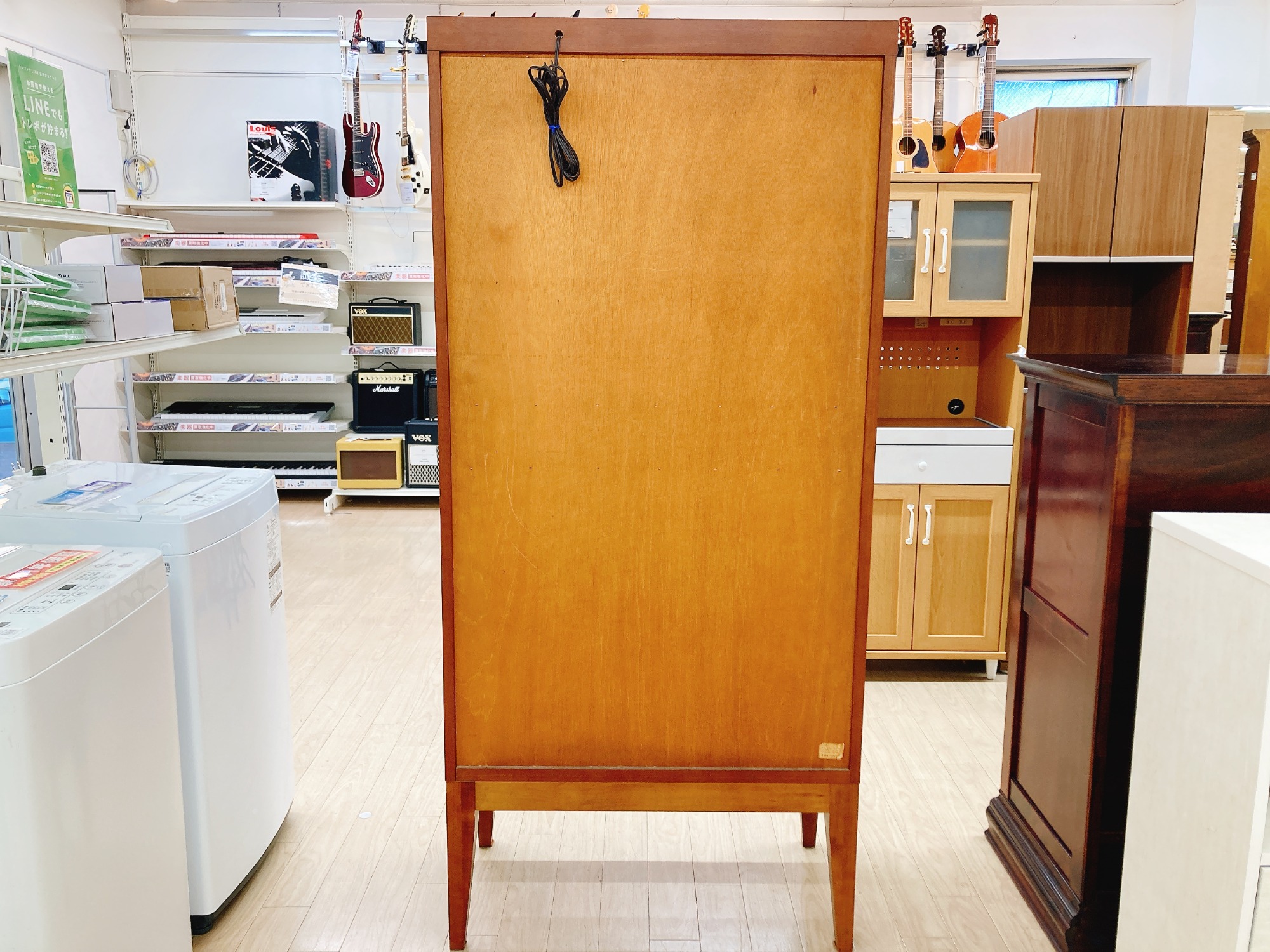 マルニ木工】ダウンライト付きキャビネット ブラウン が入荷いたしまし