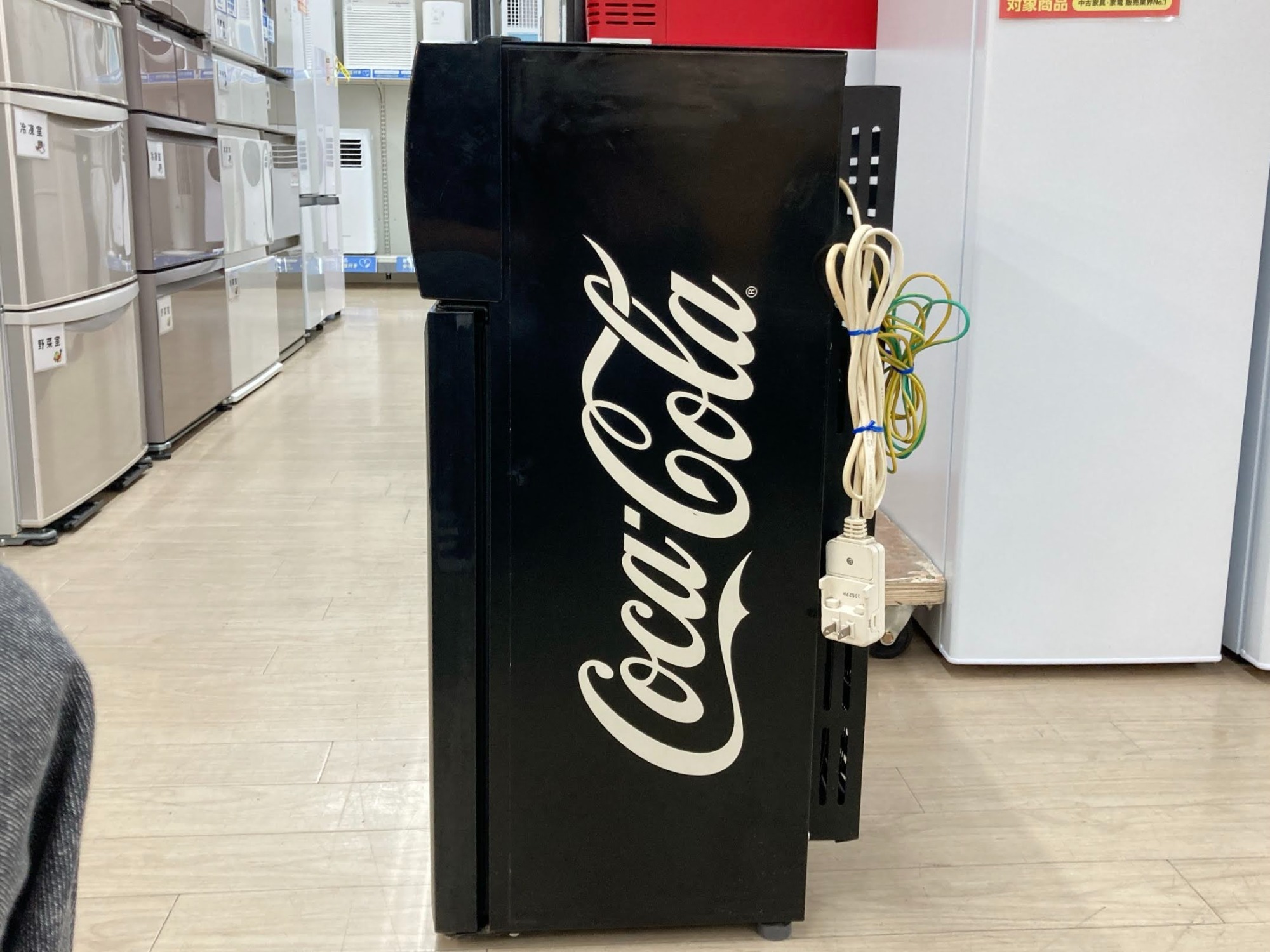 Coca-Cola 冷蔵ショーケース　中古　実働　直接引き取りのみ Coca-Cola 冷蔵ショーケース 中古 実働 直接引き取りのみ