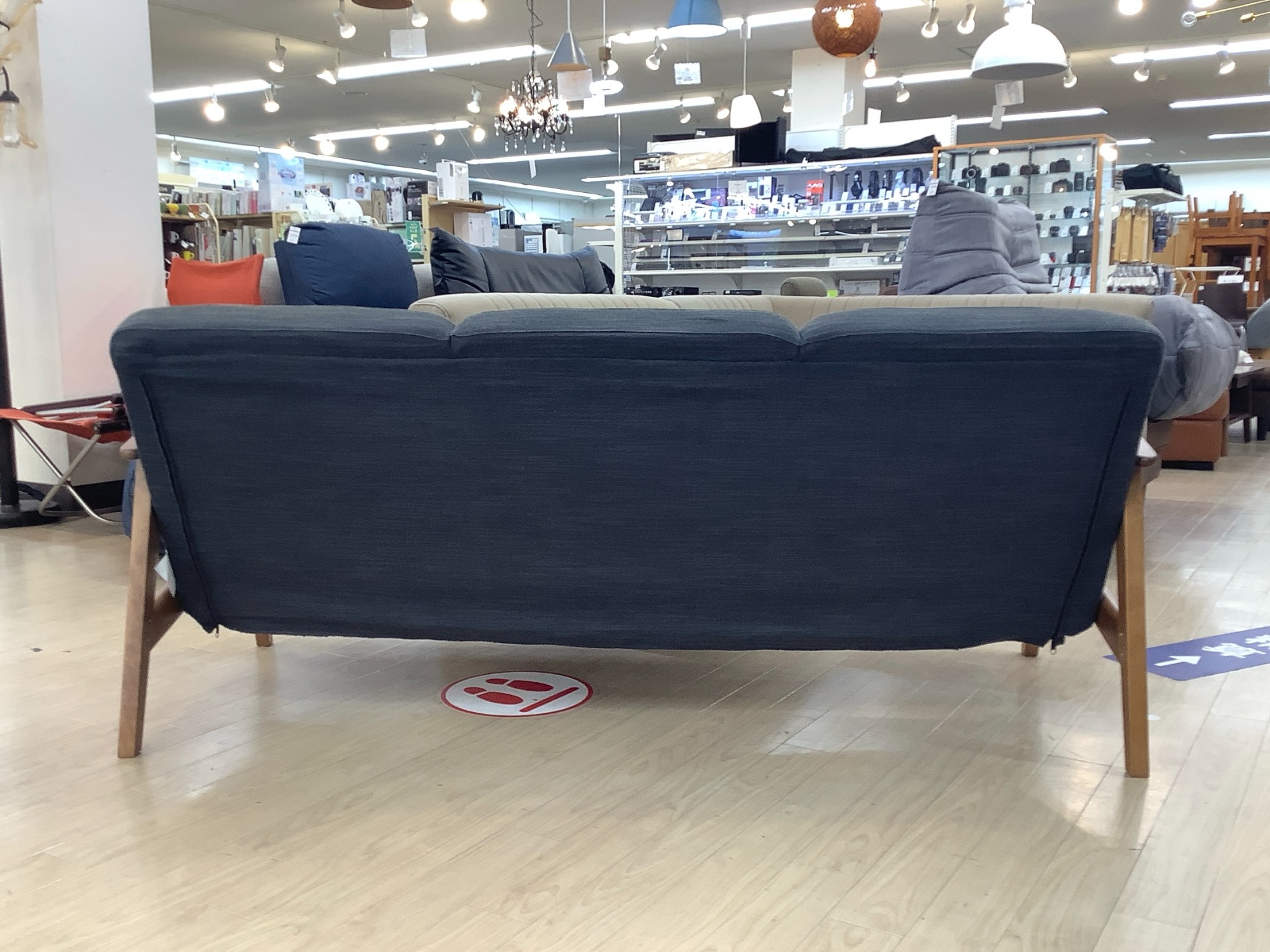 【トレファク イオンモール常滑店】オットマン付き3人掛けソファ　IKEAをご紹介！ IKEA/イケア】3人掛けソファをご紹介致します！！｜2025年11月29日