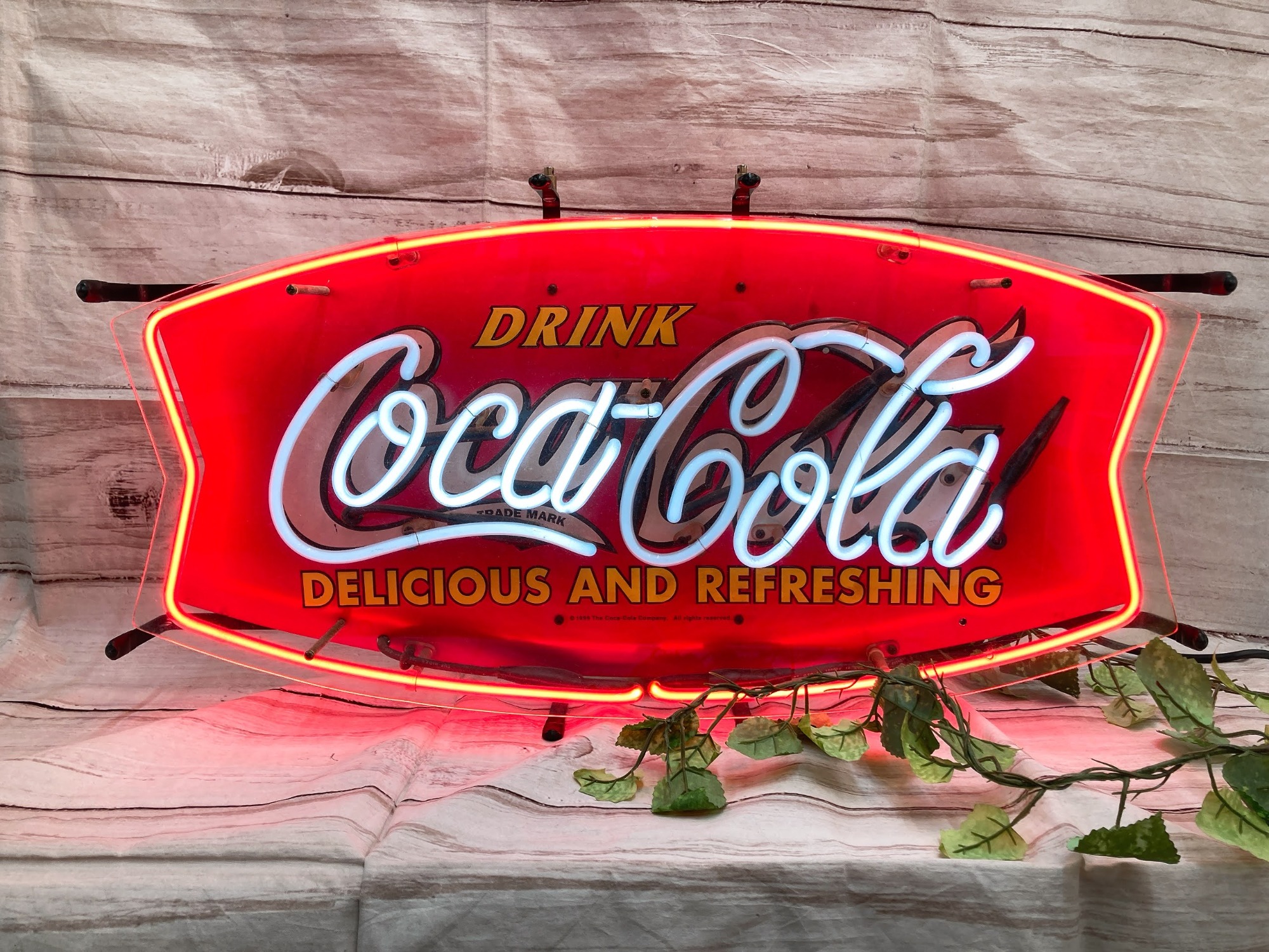 Coca Cola / コカ・コーラ】ネオンライト LED が入荷しました