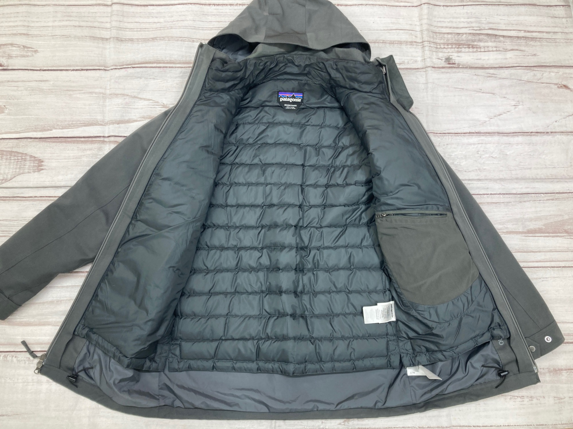 Patagonia / パタゴニア 】ダウンジャケット をご紹介いたします