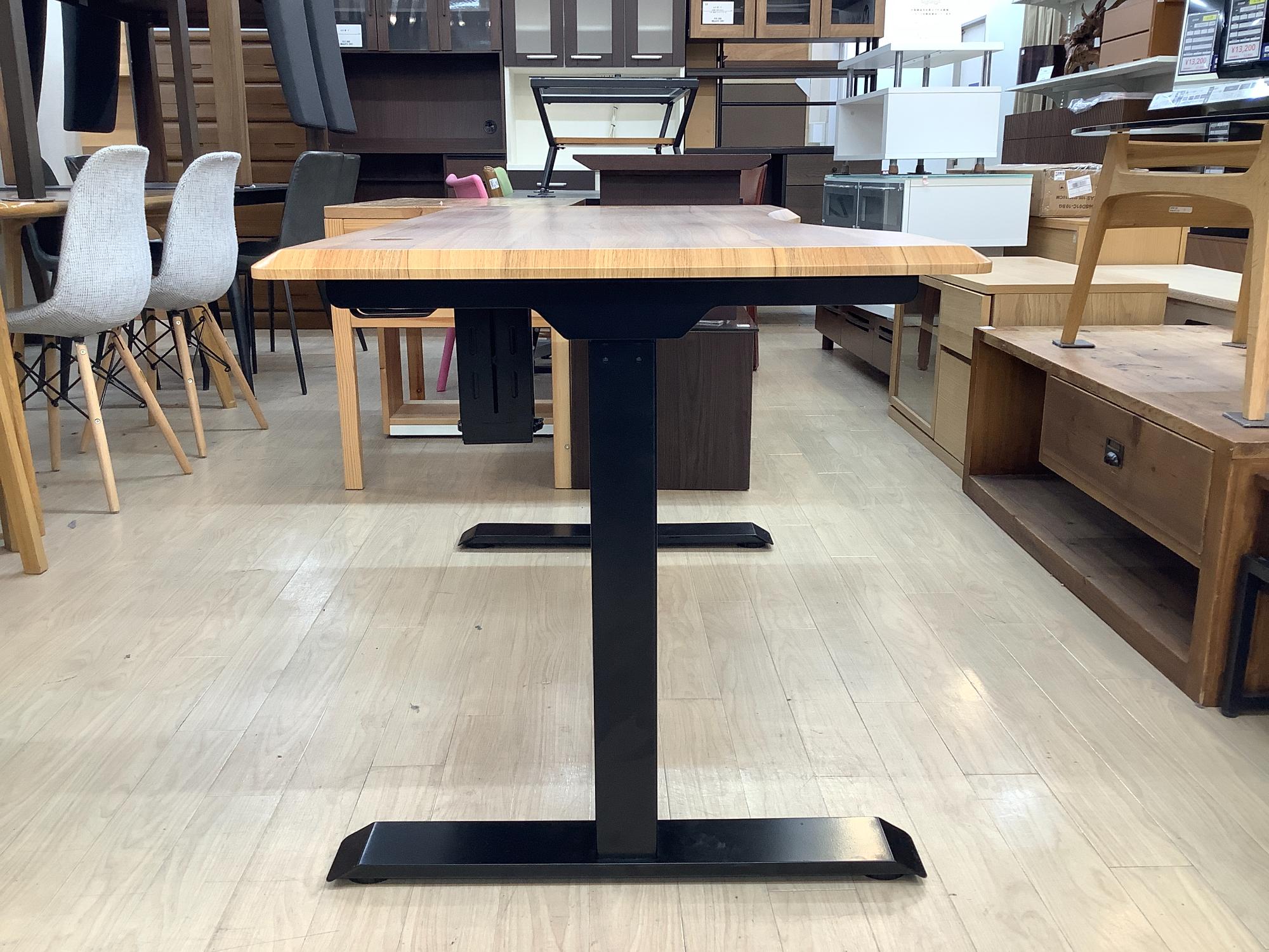 FlexiSpot / フレキシスポット 】電動昇降デスク が入荷いたしました