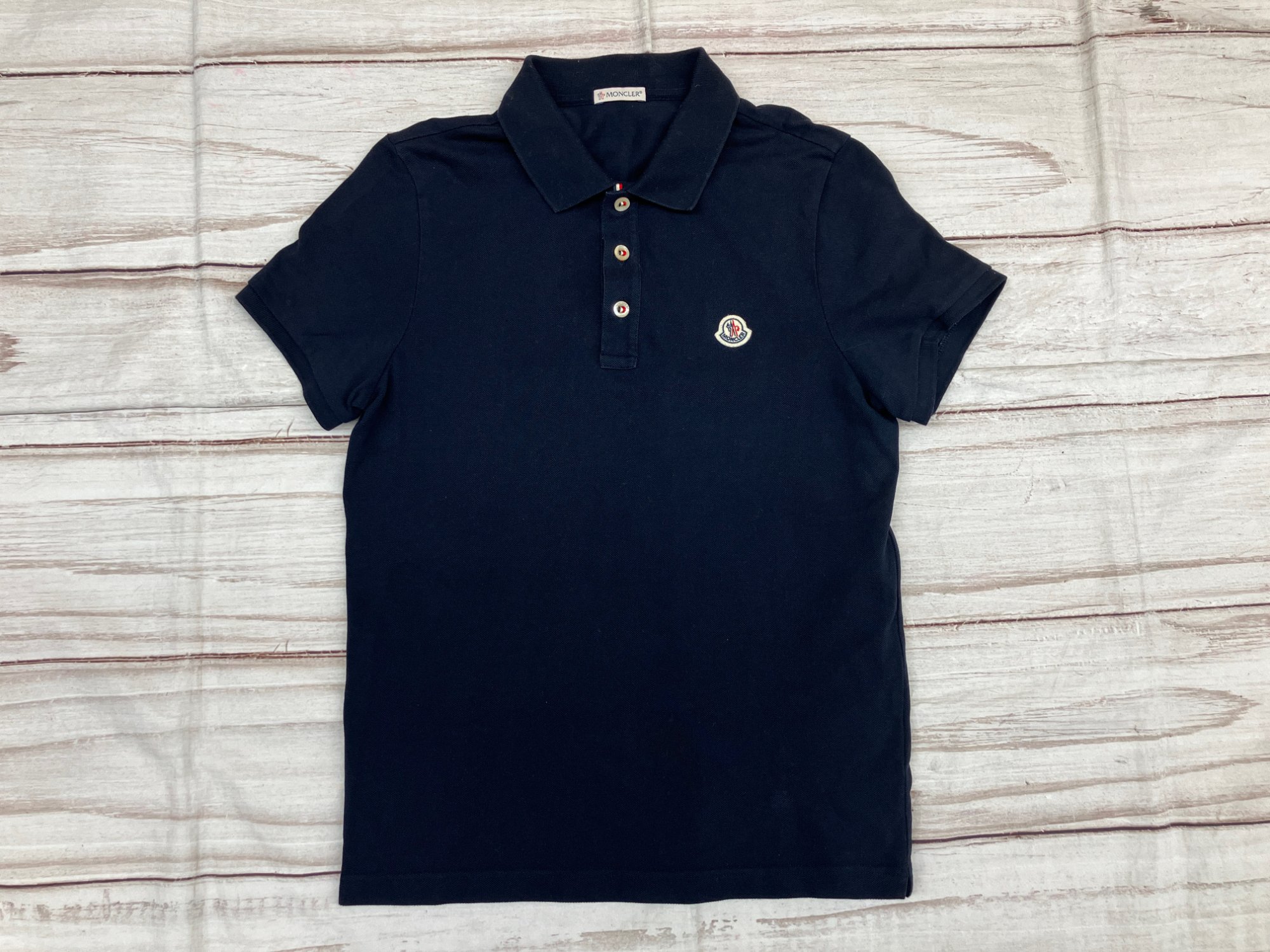MONCLER モンクレール ポロシャツ ネイビー メンズ MONCLER / モンクレール】ポロシャツ｜洗練された大人の休日スタイルに