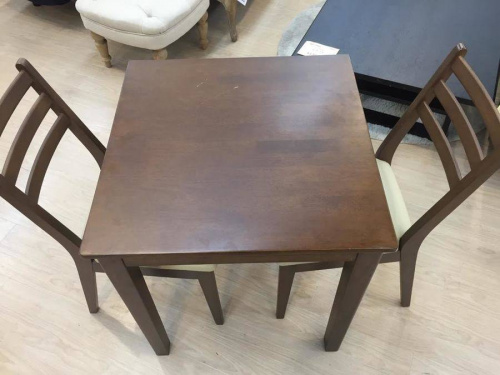 ダイニングセットの貞苅椅子製作所