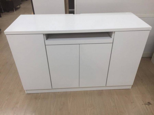 キッチンの白物家具