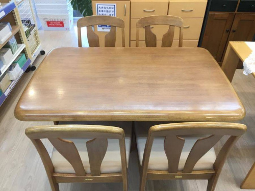 ダイニングセットのMIKIMOKU