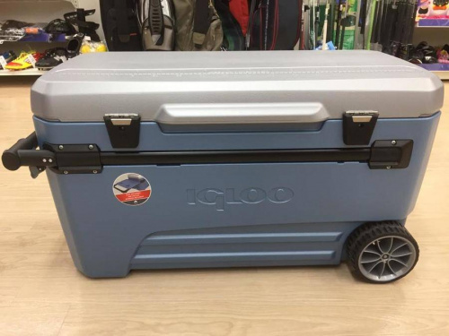 キャンプ用品のIGLOO