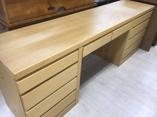 家具・インテリアのデスク