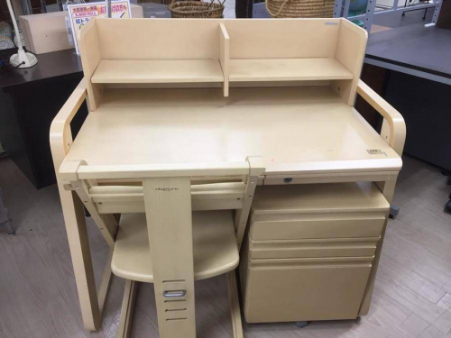 学習机のオカムラ