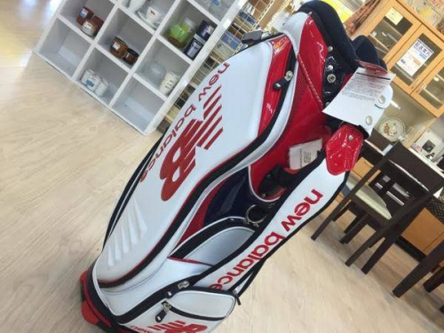スポーツ用品のゴルフ