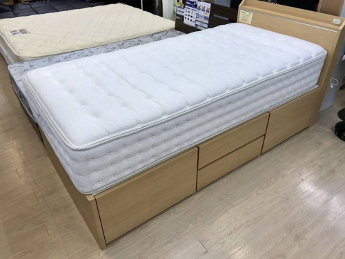 家具・インテリアのベッド