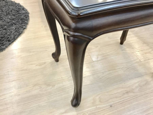 テーブルのMARUNI