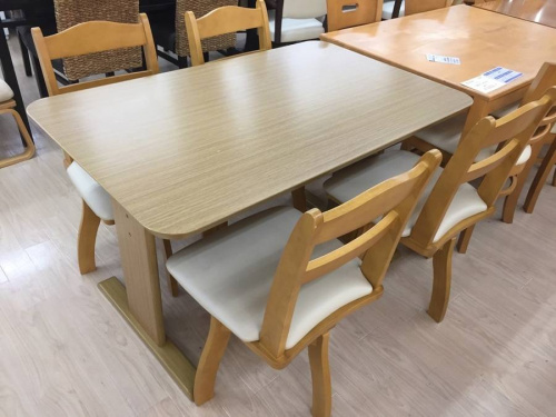 家具・インテリアのダイニング