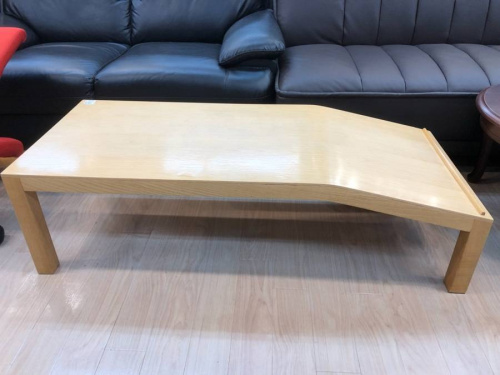 ACTUSのローテーブル