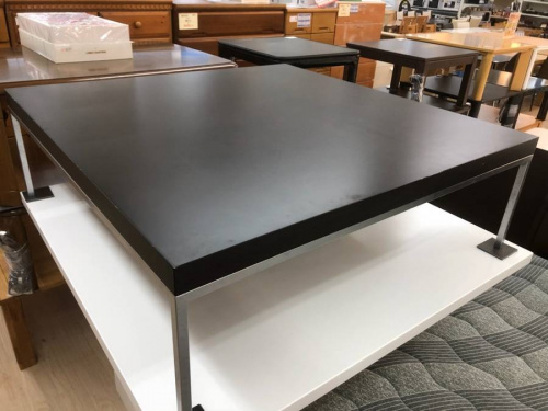 家具・インテリアのテーブル