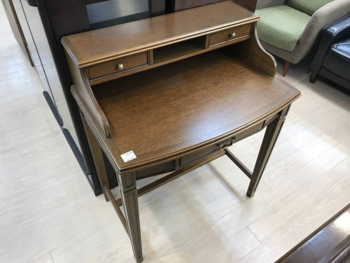 家具・インテリアのデスク