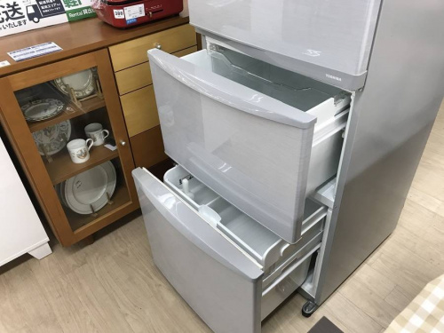 3ドア冷蔵庫のTOSHIBA
