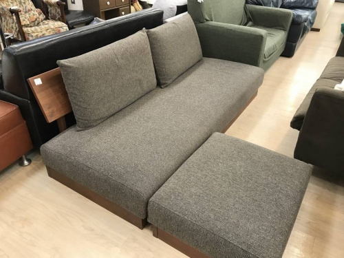 家具のソファ