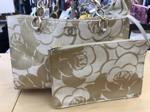 バッグのCHANEL