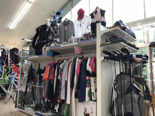 スポーツ用品のゴルフ