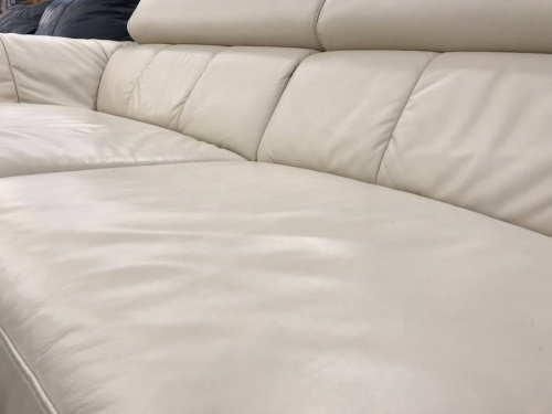 ソファのNatuzzi