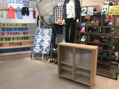 家具のキャビネット