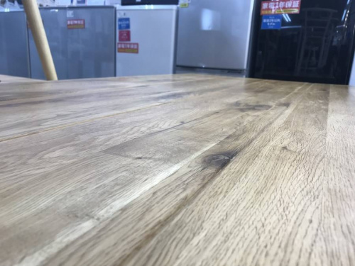 テーブルのダイニングテーブル